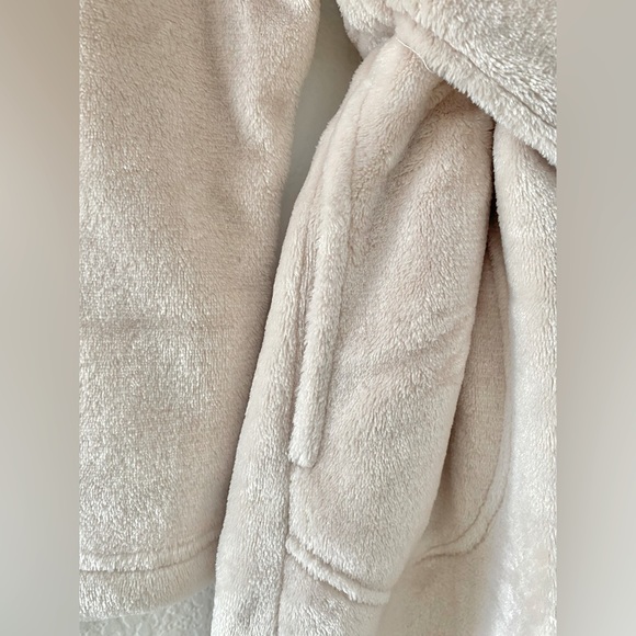 UGG Miranda Fleece Lined Robe - Picture 7 of 13